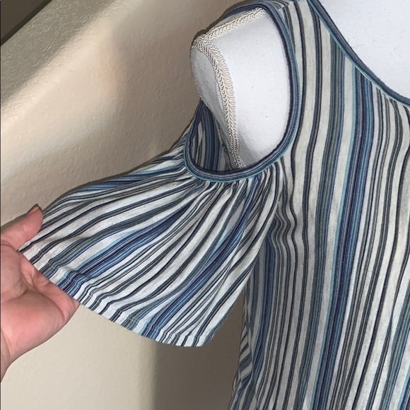 Max studio Stripe cold shoulder blouse - Picture 2 of 7
